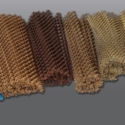 Malla de cortina de bobina de diamante suspendida de aluminio con personalización decorativa