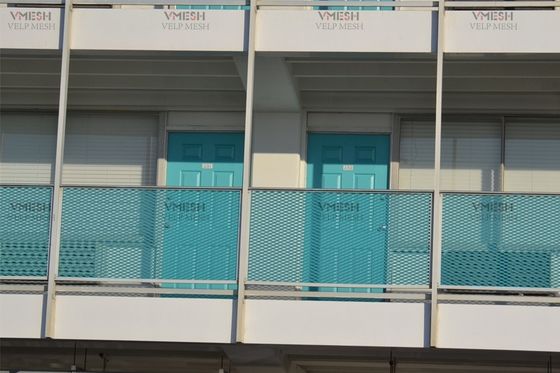 Malla de material de acero galvanizado expandido con orificio de diamante para puertas de cerca