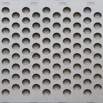 Chapa de metal perforada 4x8 Placa de acero al carbono galvanizado para cercas