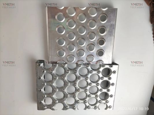Rejilla de seguridad antideslizante con agujero redondo de aluminio de 3,5 mm para pisadas de escaleras
