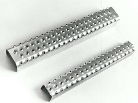 Peldaños de escalera metálicos galvanizados de 2,5 mm, alta resistencia, antideslizantes