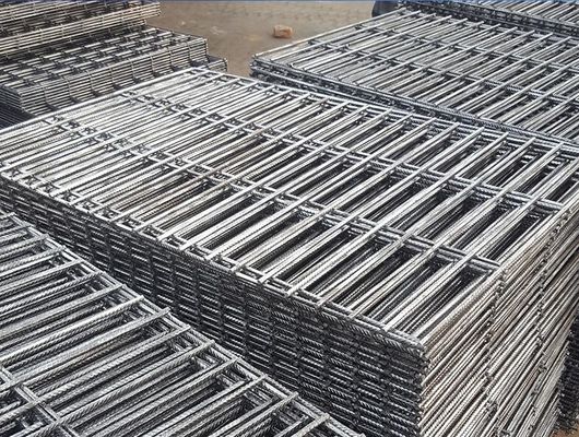 Panel de malla soldada con revestimiento de PVC galvanizado por inmersión en caliente para vallas de seguridad