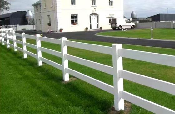 Valla de rancho para caballos de vinilo PVC blanco - Duradera y de bajo mantenimiento