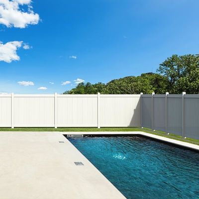Los paneles de cercas de PVC Vinyl cercas de privacidad 6x8ft para edificios de jardín