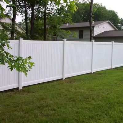 Cerco de privacidad de PVC de plástico blanco para jardín decorativo