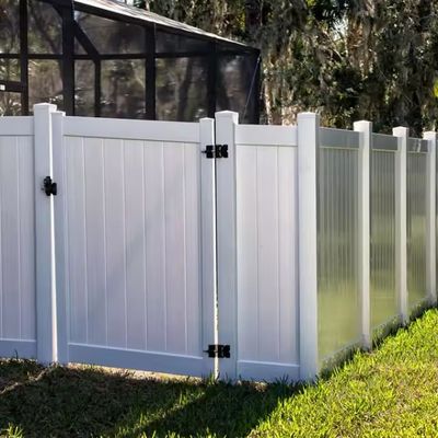 Control de cercas privadas de PVC Paneles de cercas de privacidad de plástico de vinilo blanco