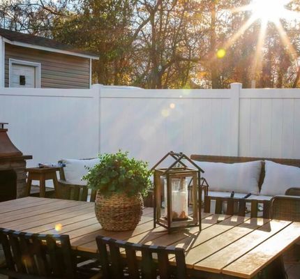 Cercas de vinilo blanco para el patio trasero y el jardín