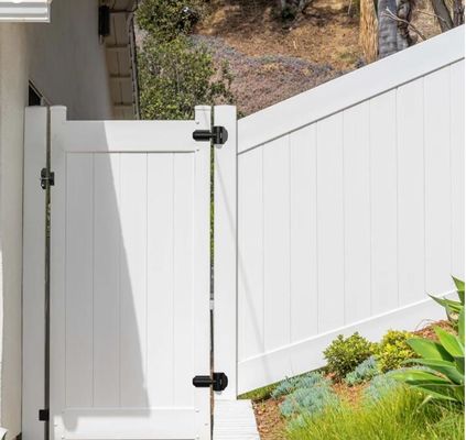Cercas de vinilo blanco para el patio trasero y el jardín