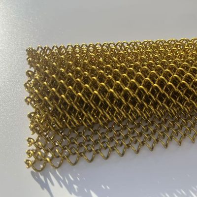 Superficie colorida de aluminio tejido enlace de cadena cortina malla de alambre