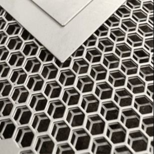 Revestimiento metálico de malla de aluminio perforado hexagonal decorativo