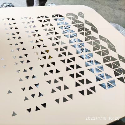 Hoja de metal perforada de acero inoxidable de nuevo diseño para edificios exteriores