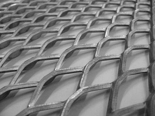 Acero galvanizado de trabajo pesado y galvanizado en caliente con malla de diamante de metal expandida para pasarelas seguras