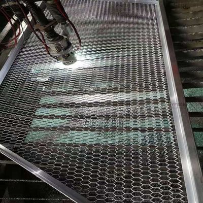 Anti-deslizamiento elevados de malla de metal expandida de trabajo pesado hexágono para la plataforma