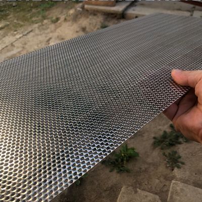 Panel perforado de aluminio revestido con PVDF para fachadas arquitectónicas