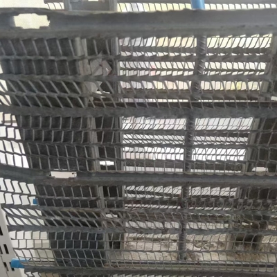 malla de acero galvanizado Hy Rib para el encofrado de hormigón en la construcción de piscinas en África