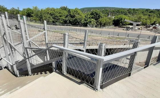 Malla de alambre de acero inoxidable blando con ángulos de apertura de malla de 60° y acabado galvanizado pulido para protección de edificios