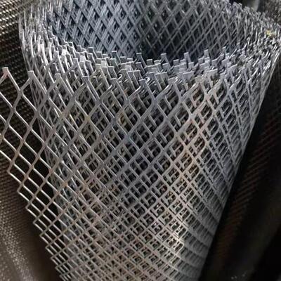 Los pequeños agujeros galvanizados de las hojas de acero de la inmersión caliente ampliaron la malla metálica Rolls