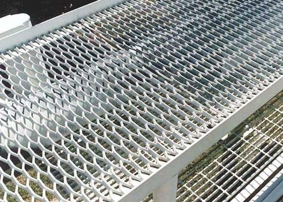 Rejilla de metal expandido galvanizado en caliente para pasarelas de alta resistencia