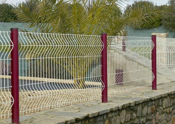 Valla de malla de alambre soldado galvanizado 3D 50x100mm 3.0mm con recubrimiento de polvo