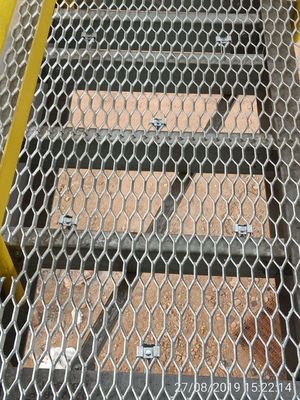 Rejilla de metal expandido galvanizado en caliente para pasarelas de alta resistencia