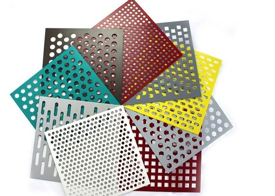 PVDF decorativo arquitectónico metálico perforó fachadas del metal pulveriza la capa