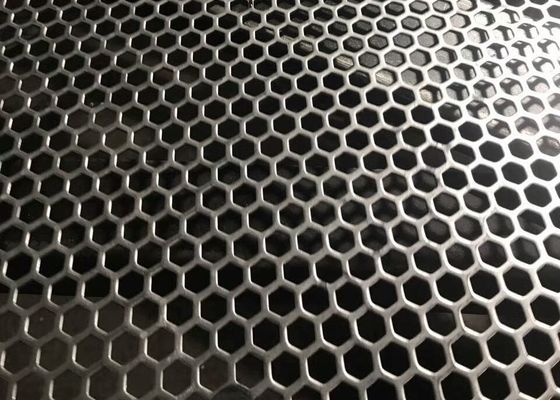 Revestimiento en polvo negro de aluminio Hexagonal Redondo agujero altavoz rejilla de metal punzante malla