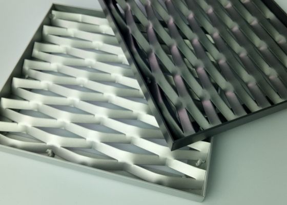 Revestimiento de malla expandida de aluminio de oro 3,5 mm 4,0 mm con marco