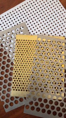 Hoja de metal perforada de aluminio para techos decorativos Negro Verde Dorado