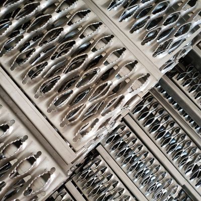 Acero galvanizado con rejilla de seguridad antideslizante