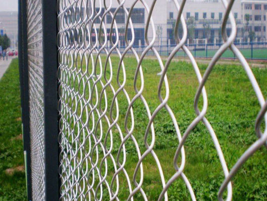 Cercas de enlace de cadena galvanizadas en caliente de 5 pies para campos deportivos