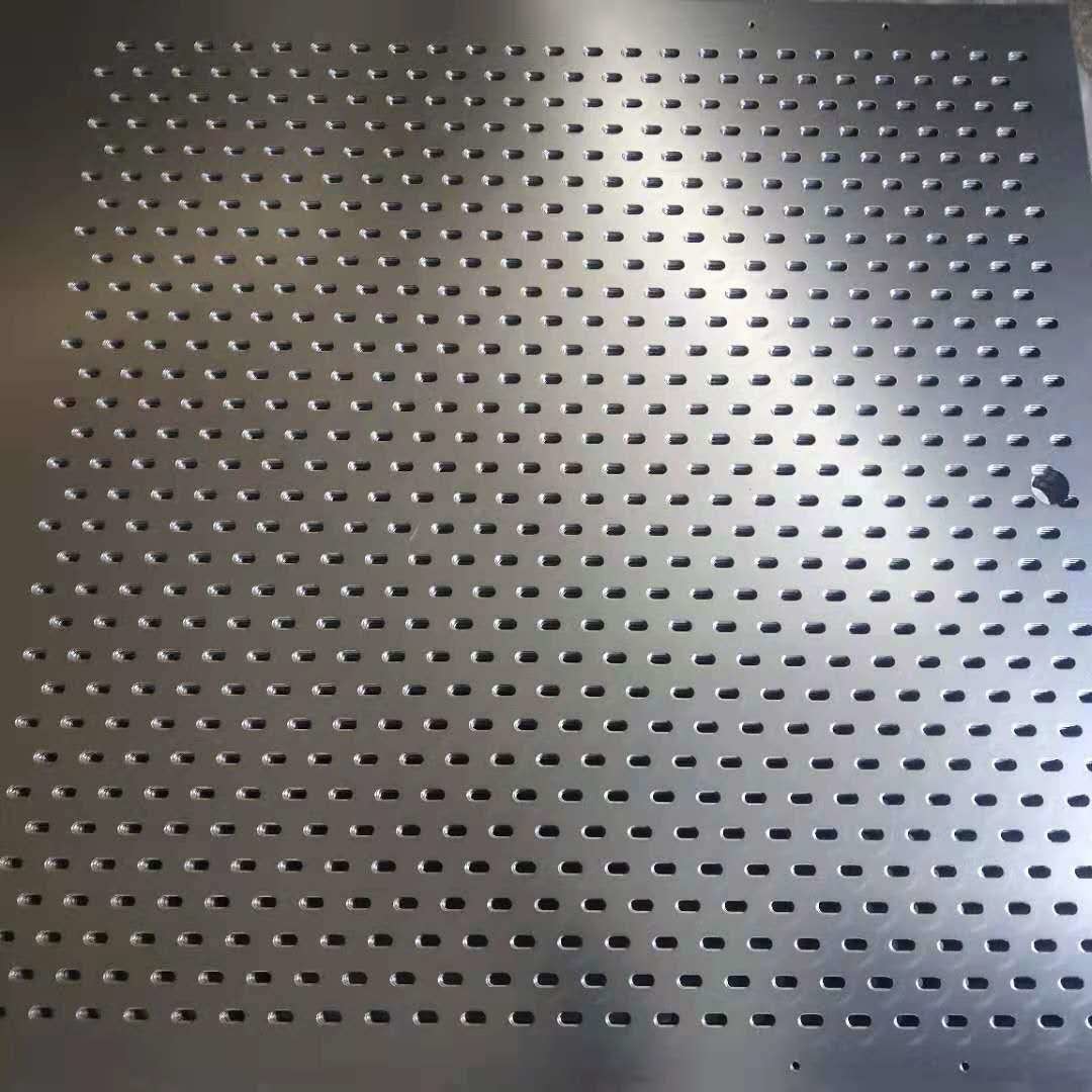 Placa de malla metálica perforada galvanizada con agujero redondo de ancho de 36"