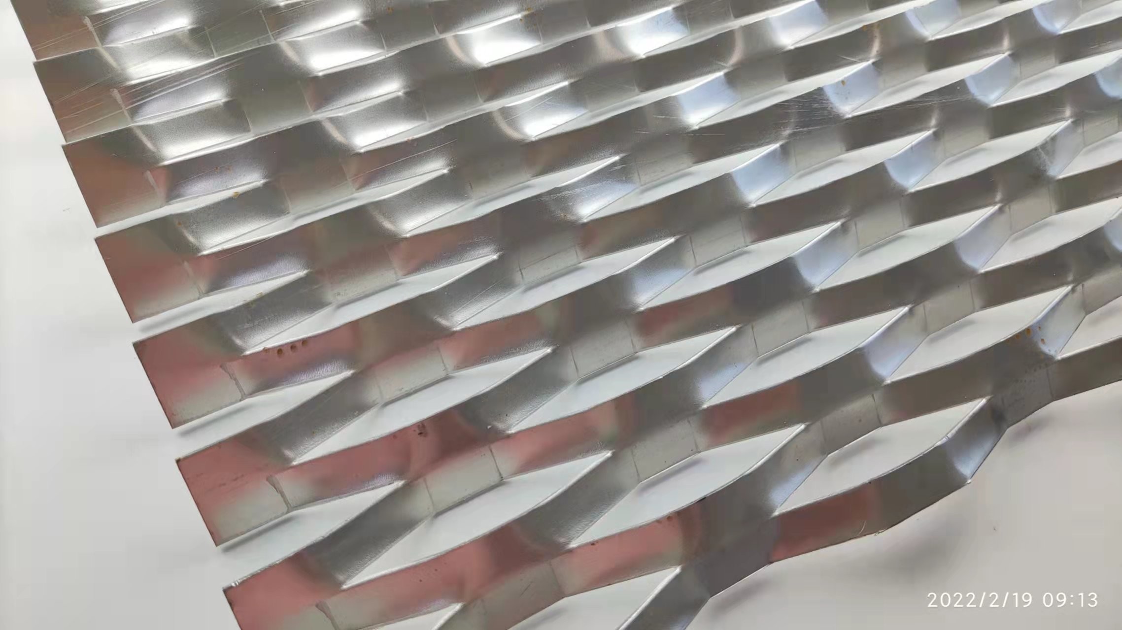 Alambre decorativo al aire libre del aluminio del revestimiento de la pared de Diamond Hole Expanded Metal Mesh