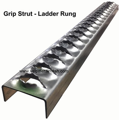 Peso ligero resistente galvanizado de los peldaños de la escalera del metal del grueso de 2.5m m