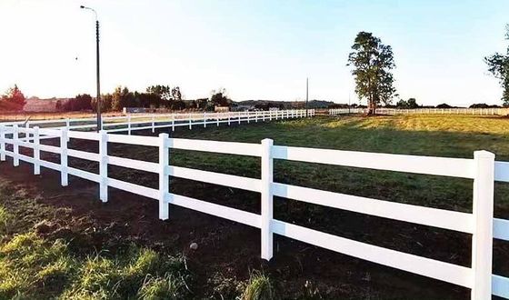 Certificación soldada con autógena 4 carriles del SGS de Square Post de la cerca de la granja del alambre
