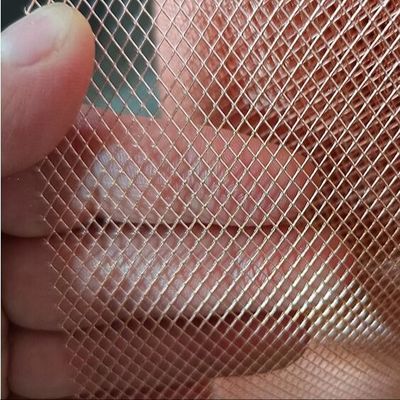 Red de cobre micro expandida para defensa contra rayos de aeronaves