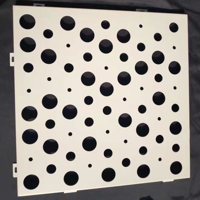 1.2*2.4m Paneles metálicos perforados de aluminio para uso decorativo