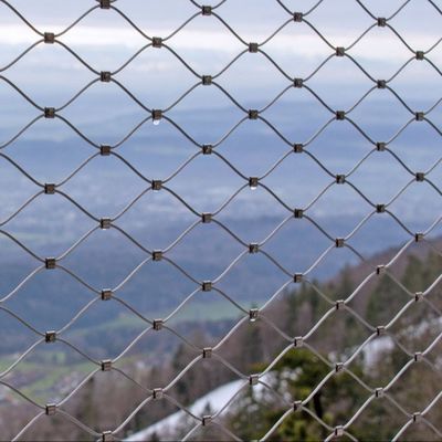 Red de protección para barandilla de escalera con cable de acero inoxidable AISI 304/316 y zinc