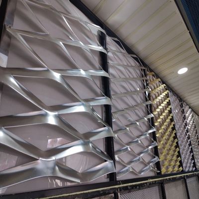 Malla metálica expandida galvanizada para protección de equipos mecánicos