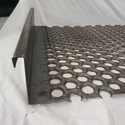 El carbono 3m m de acero del apretón de la perforación O perforó los tablones abiertos del apretón para la plataforma
