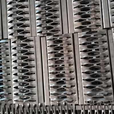 Calzada de acero del resbalón del indicador anti de Diamond Plank Grating Aluminum 12